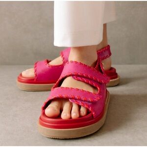 ALOHAS Barrel Lipstick Red Magenta